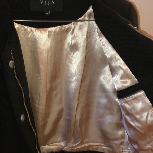 jacket - Picture 5 of 6